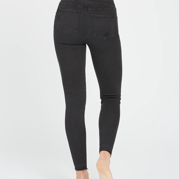 Spanx Vintage Distressed Ankle Skinny Jeans - Picture 3 of 15